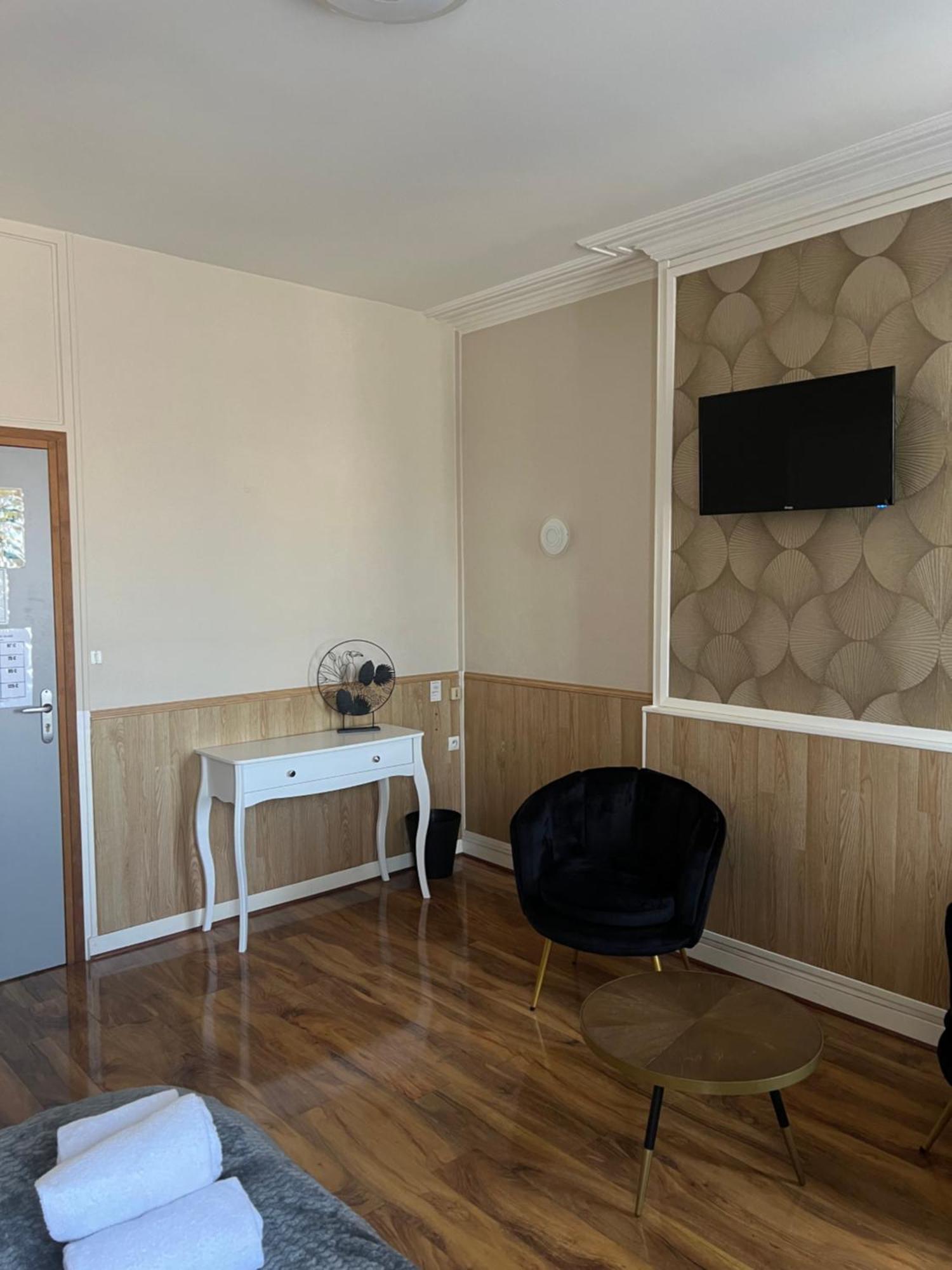 Hotel De La Gare Cherbourg-en-Cotentin Buitenkant foto