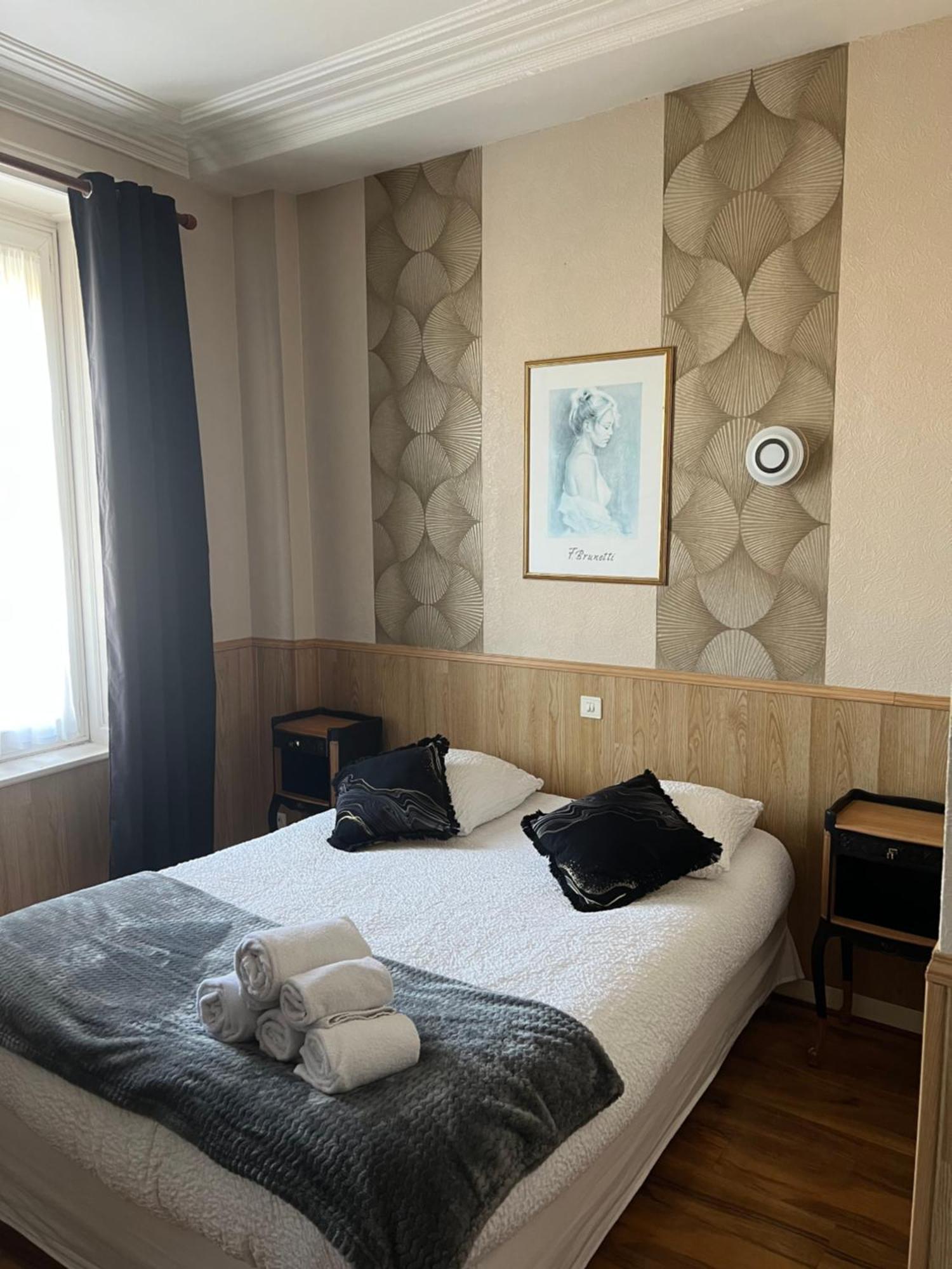 Hotel De La Gare Cherbourg-en-Cotentin Buitenkant foto